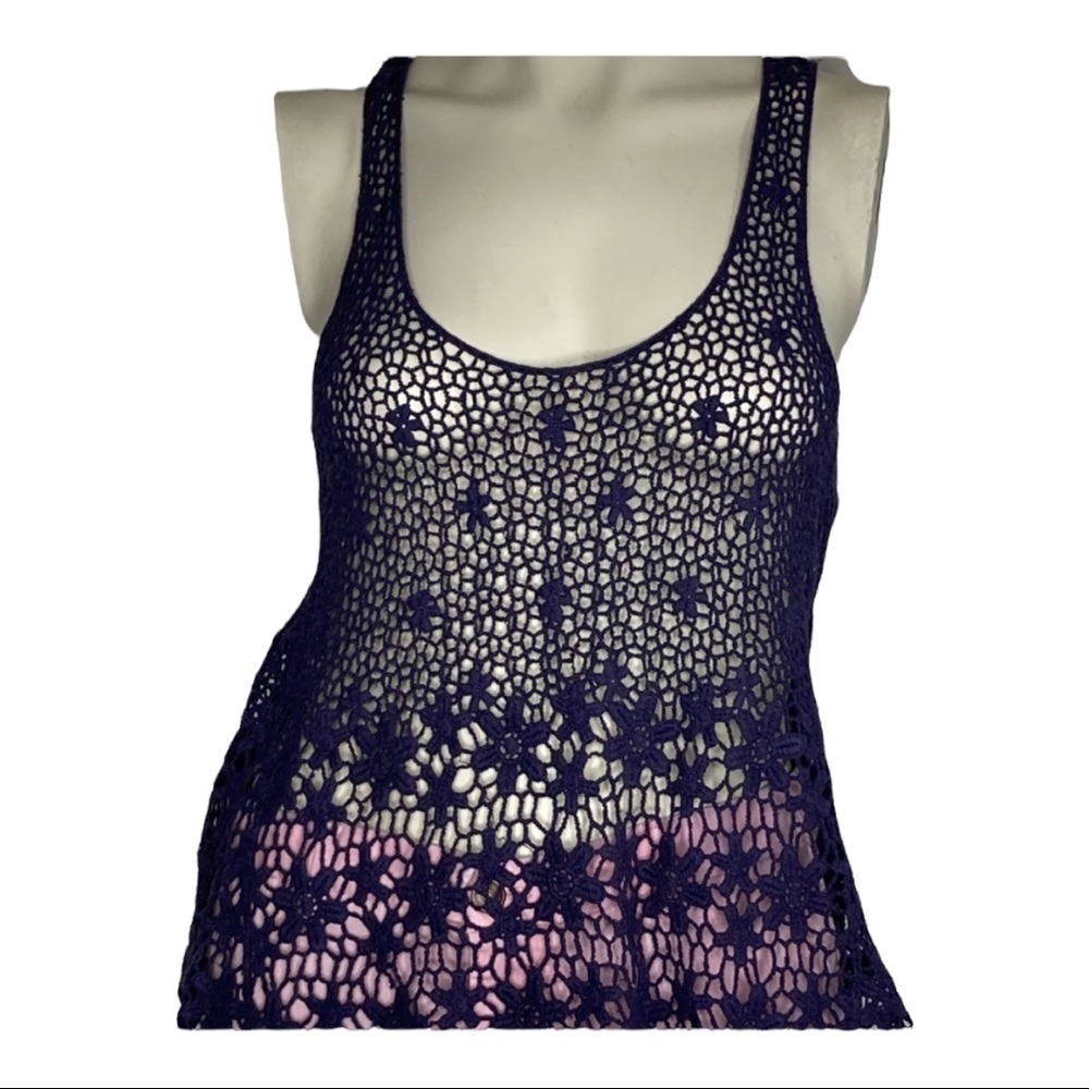 Fang embroidered eyelet tank top Sz Medium